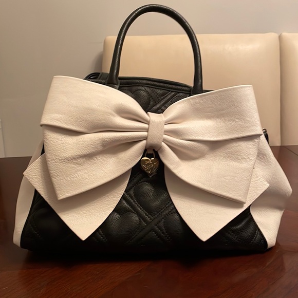 Betsey Johnson Handbags - Betsey Johnson Big Bow Satchel Bag